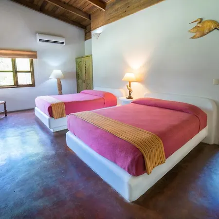 Nanajuana Rio Dulce Hotel Exterior photo
