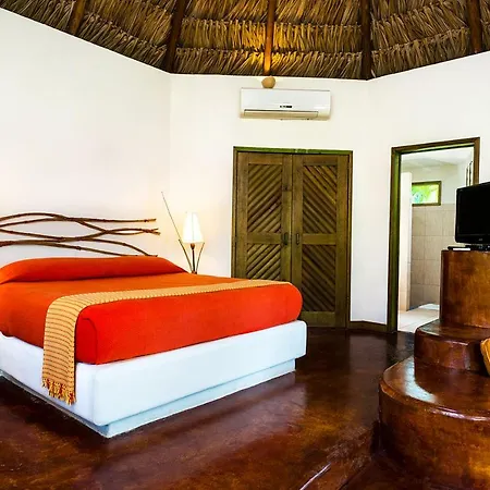 Nanajuana Rio Dulce Hotel Exterior photo